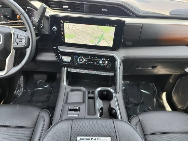 Used 2025 GMC Sierra 2500 Denali w/ Denali Reserve Package AWD/4WD image 14