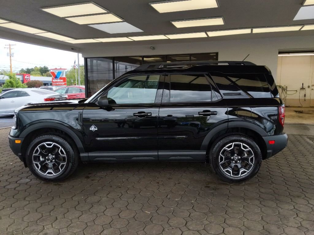 Certified 2025 Ford Bronco Sport Outer Banks w/ Outer Banks Tech Package+ AWD/4WD image 9