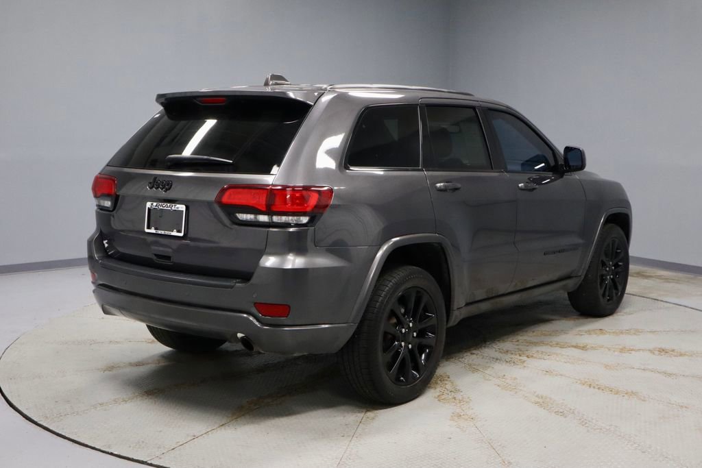 Used 2020 Jeep Grand Cherokee Altitude image 5