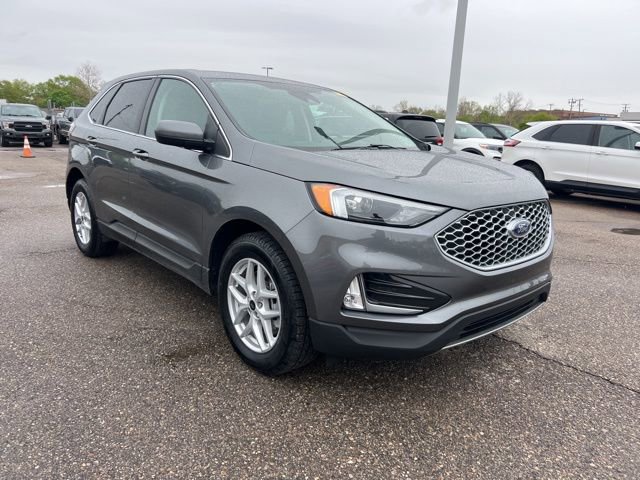 Certified 2023 Ford Edge SEL w/ Convenience Package AWD/4WD image 3
