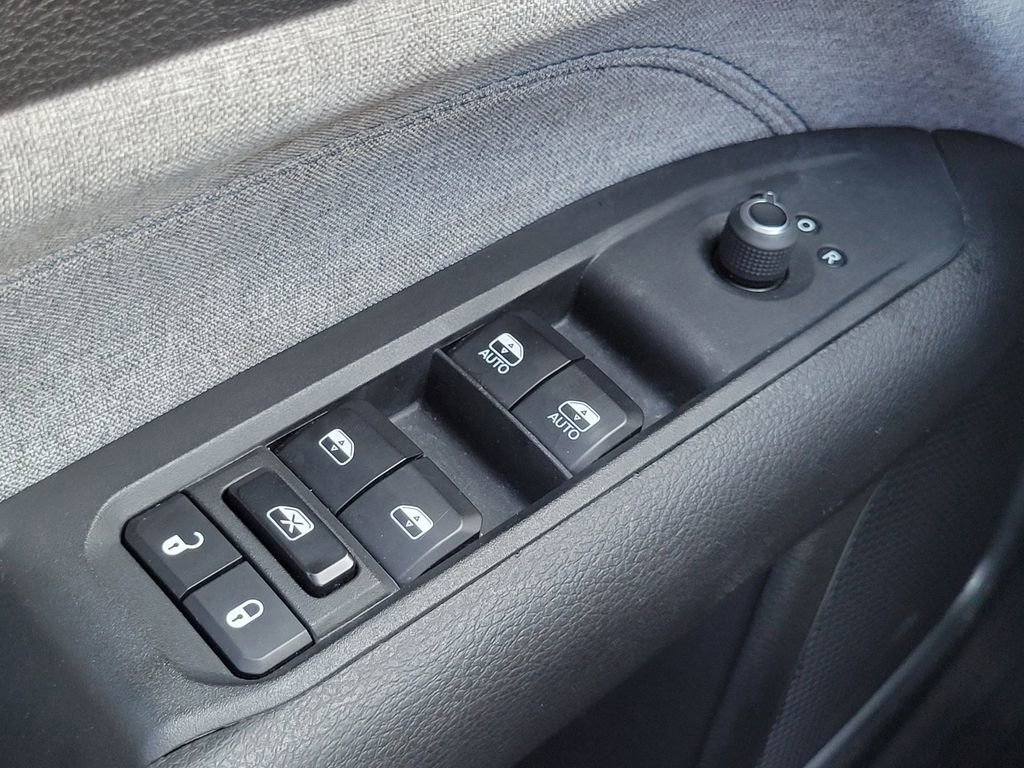 Used 2024 Jeep Compass Latitude image 24