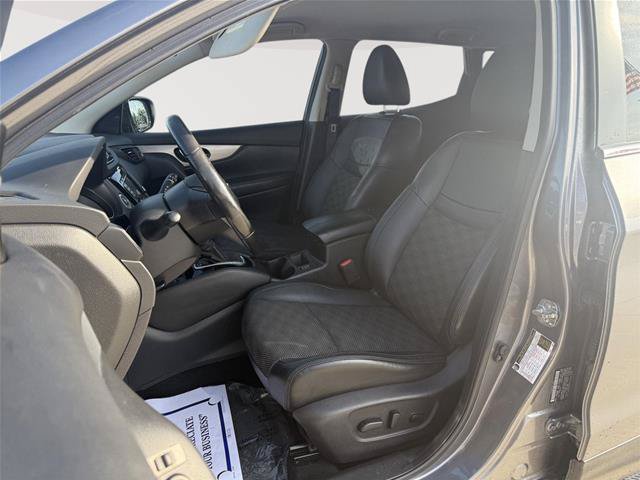Used 2020 Nissan Rogue Sport SV w/ Technology Package AWD/4WD image 9