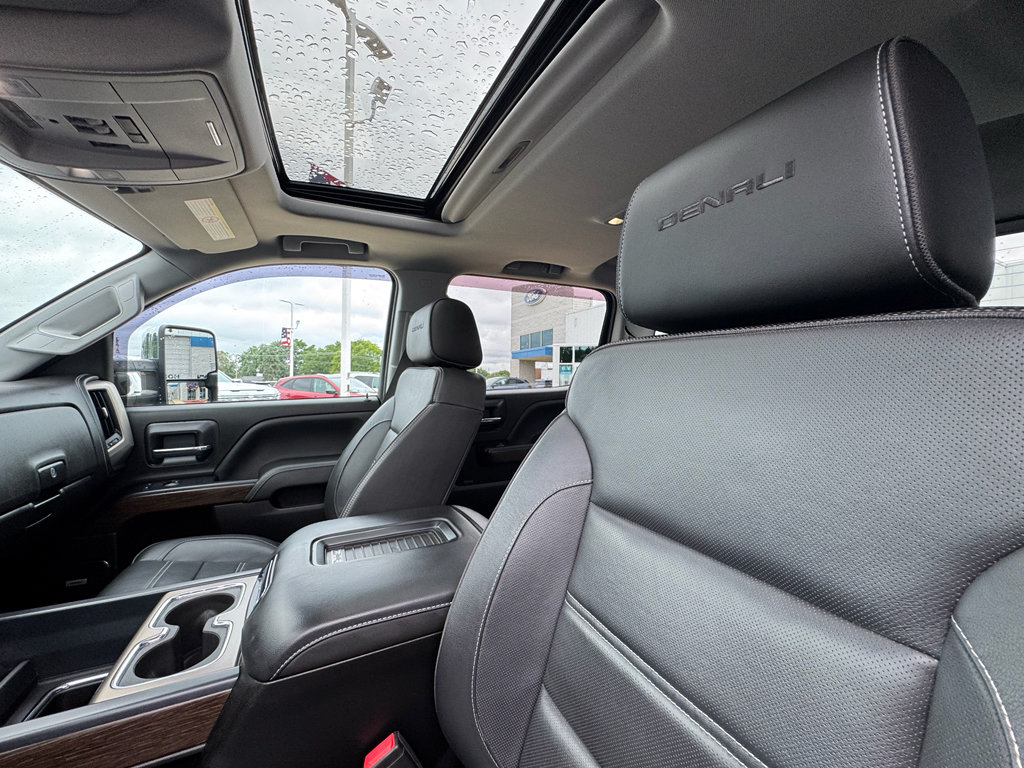 Used 2018 GMC Sierra 3500 Denali w/ Duramax Plus Package AWD/4WD image 33
