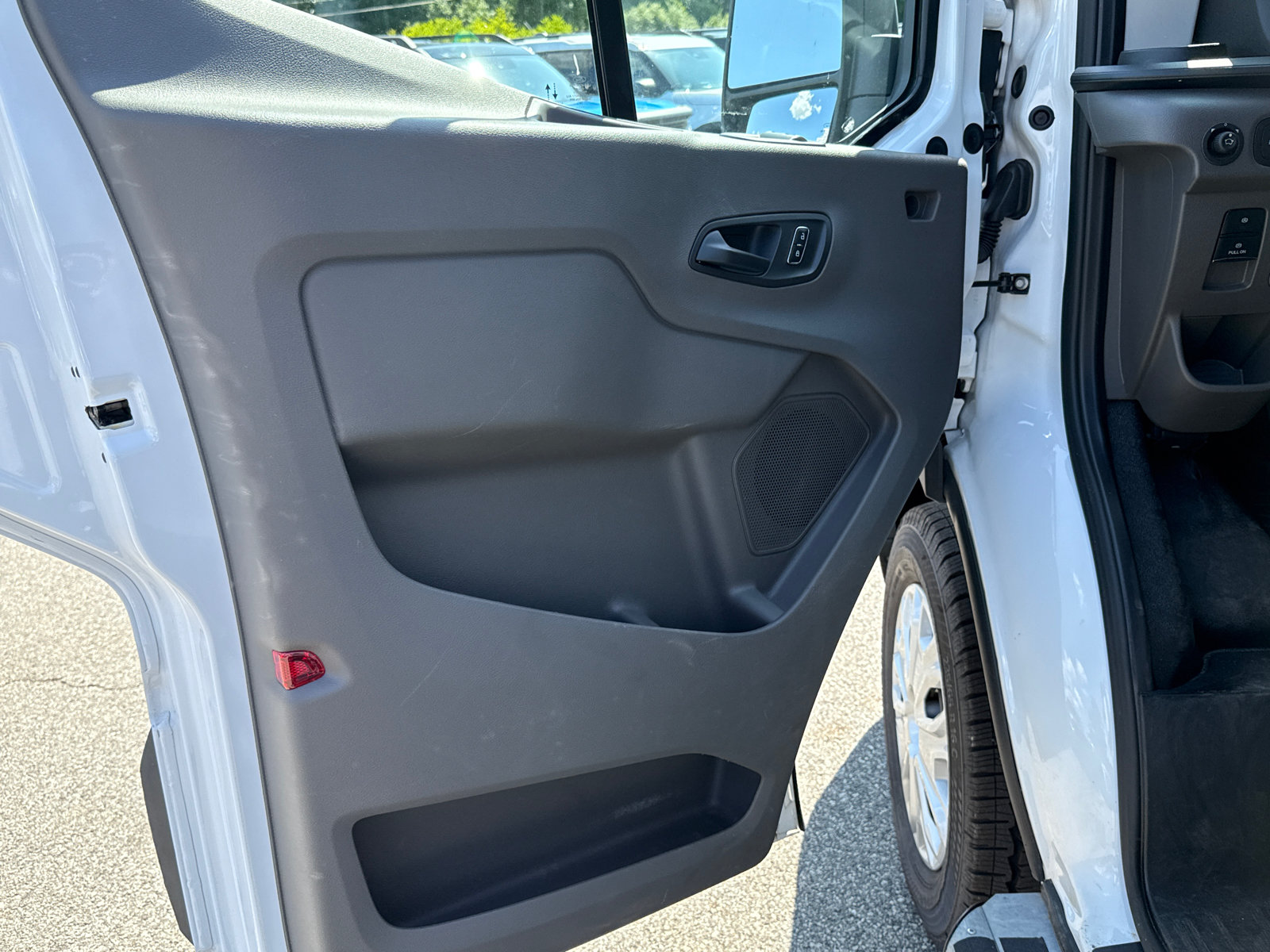 Certified 2025 Ford Transit 250 Low Roof w/ Exterior Upgrade Package RWD image 9