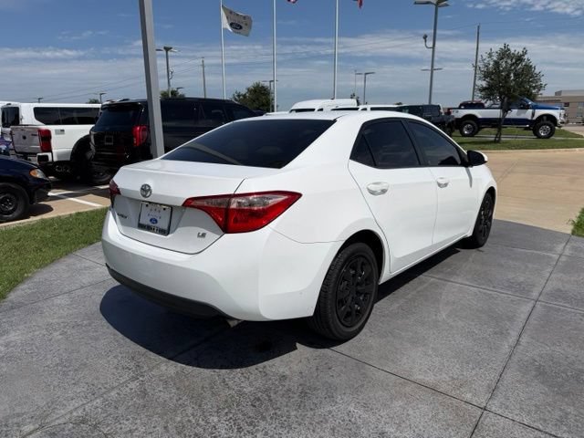 Used 2017 Toyota Corolla LE FWD image 6