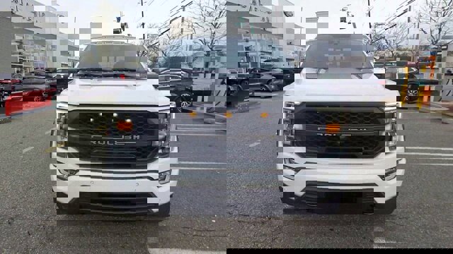 Certified 2022 Ford F150 XLT w/ Equipment Group 302A High image 13