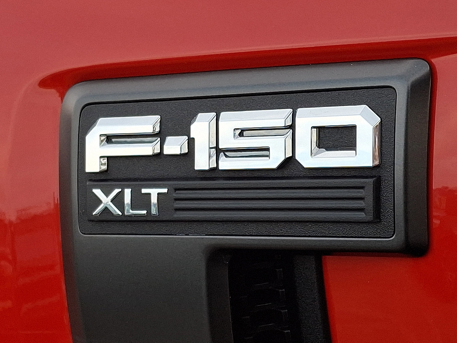 Certified 2022 Ford F150 XLT w/ Equipment Group 302A High image 30