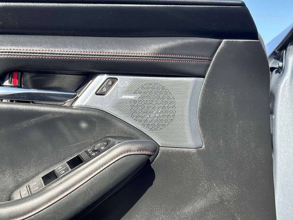 Used 2023 MAZDA MAZDA3 s image 18