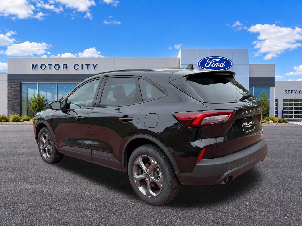 Certified 2025 Ford Escape ST-Line Select AWD/4WD image 6