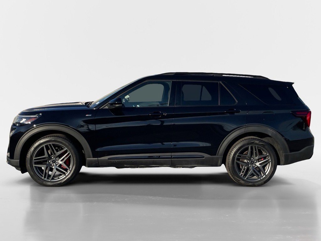 Certified 2025 Ford Explorer ST-Line w/ ST-Line Street Pack image 3
