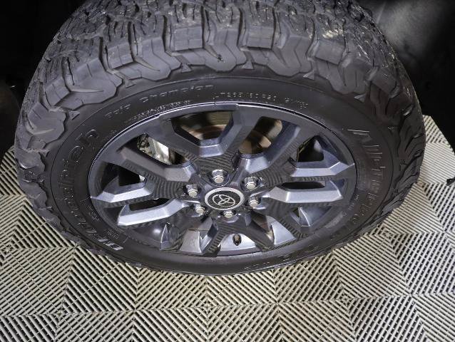 Used 2023 Toyota Tundra Platinum AWD/4WD image 40
