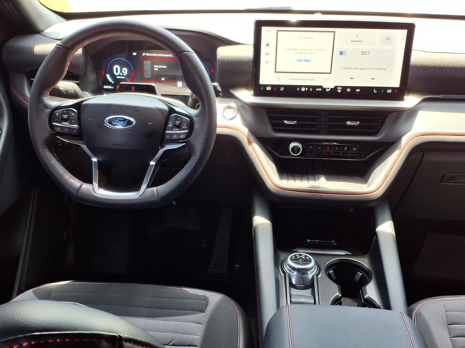 Certified 2025 Ford Explorer ST-Line w/ Premium Package RWD image 12