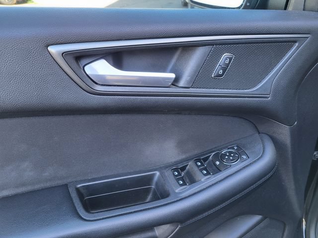 Certified 2019 Ford Edge SE FWD image 8