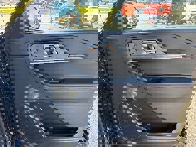 Certified 2025 Ford Explorer ST-Line w/ ST-Line Street Pack image 19