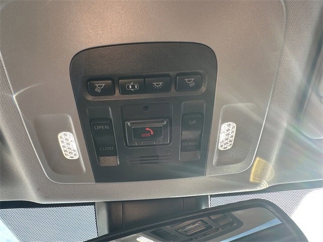 Used 2020 Toyota Camry SE image 27