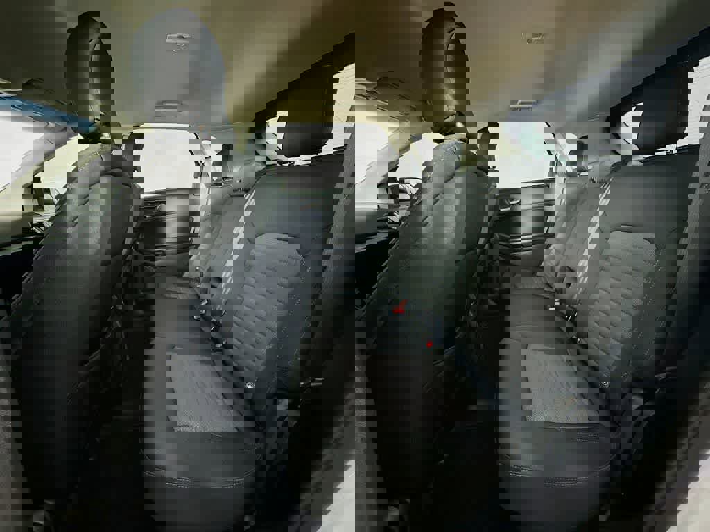 Certified 2019 Ford Edge SE image 17