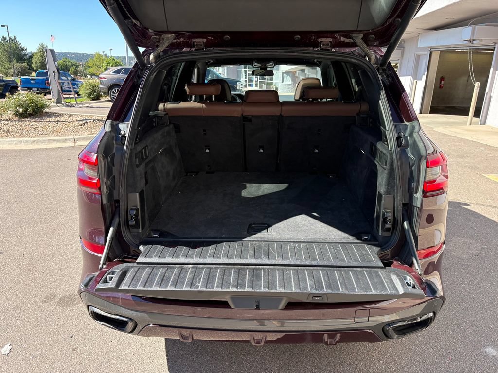 Used 2021 BMW X5 M50i AWD/4WD image 26