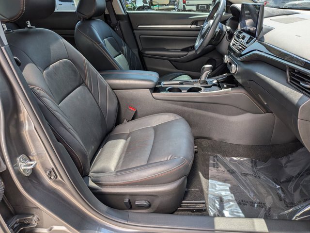 Used 2024 Nissan Altima 2.5 SR w/ SR Premium Package FWD image 37