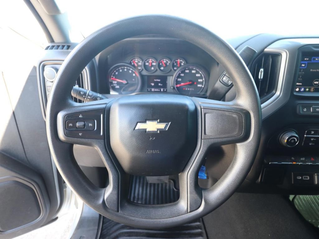 Used 2022 Chevrolet Silverado 1500 Custom image 17
