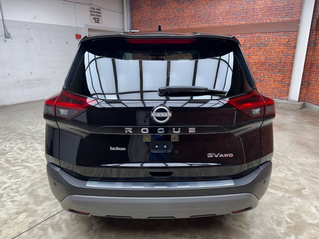 Used 2023 Nissan Rogue SV AWD/4WD image 4