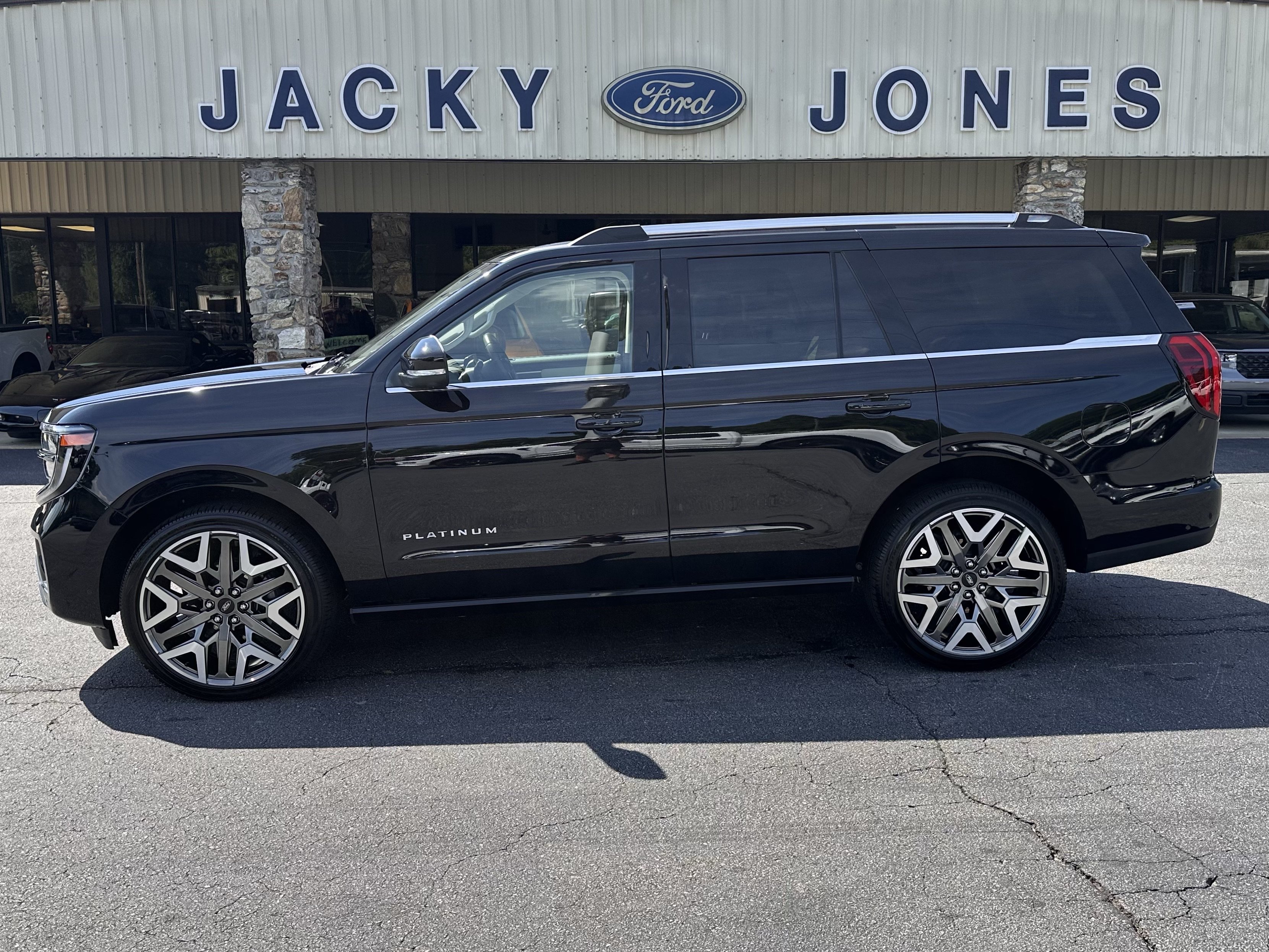 Certified 2025 Ford Expedition Platinum w/ Platinum Ultimate Package