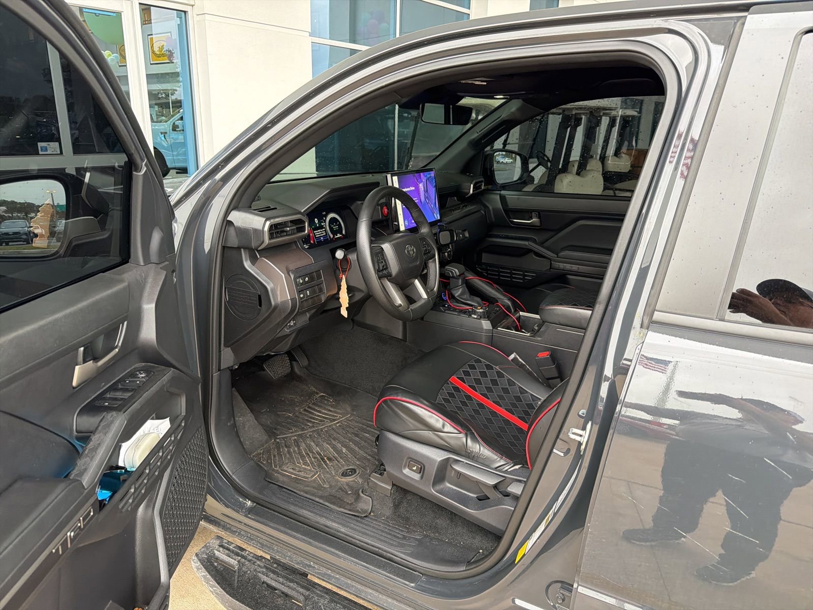 Used 2025 Toyota Tacoma TRD Off-Road image 17