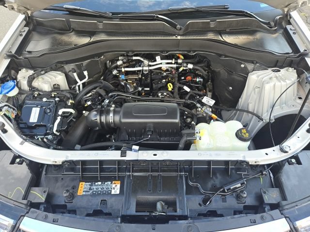 Certified 2023 Ford Explorer XLT w/ Equipment Group 202A AWD/4WD image 17