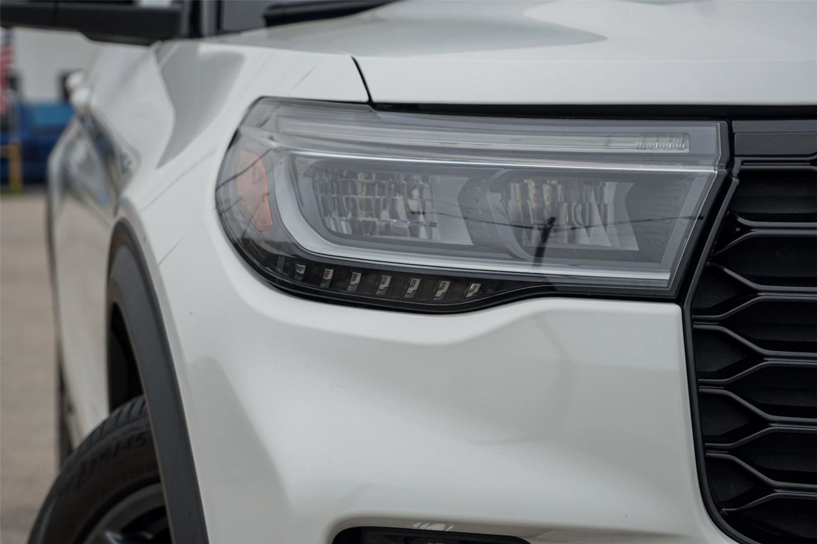 Certified 2025 Ford Explorer ST RWD image 3