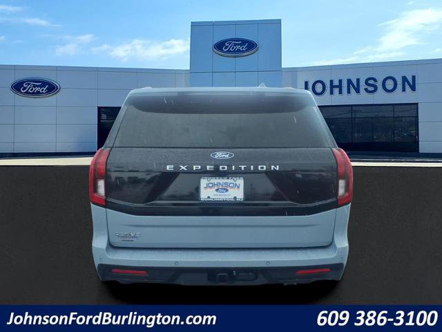 Certified 2025 Ford Expedition Active image 4