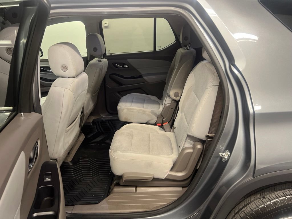 Used 2018 Chevrolet Traverse LT FWD image 27
