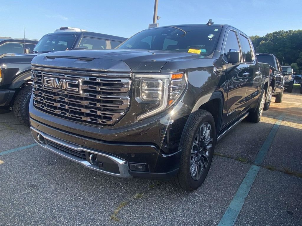 Used 2024 GMC Sierra 1500 Denali Ultimate AWD/4WD image 3