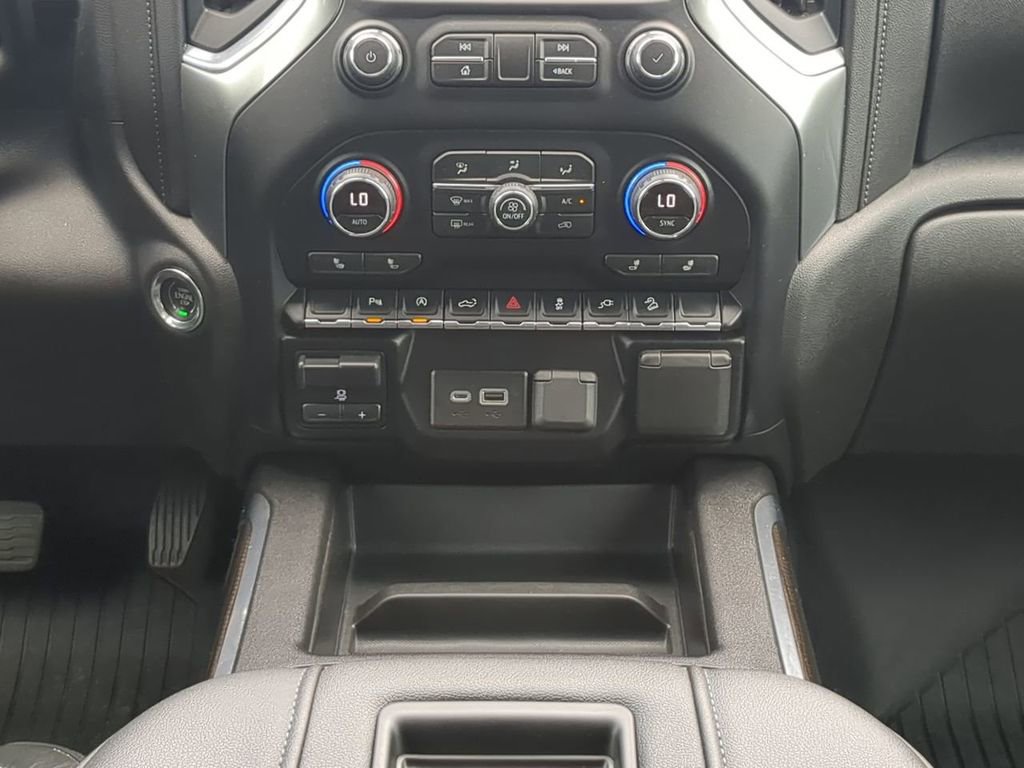 Used 2020 Chevrolet Silverado 1500 LT Trail Boss AWD/4WD image 17