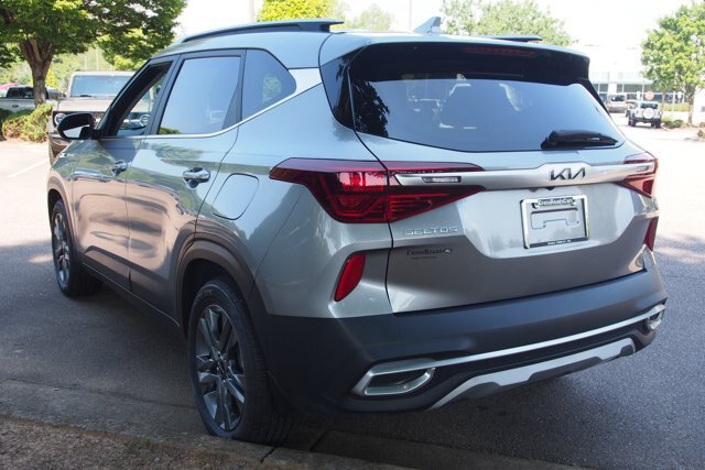 Used 2023 Kia Seltos S FWD image 5