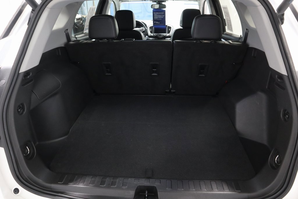 Used 2022 GMC Terrain SLT w/ Infotainment Package II image 17