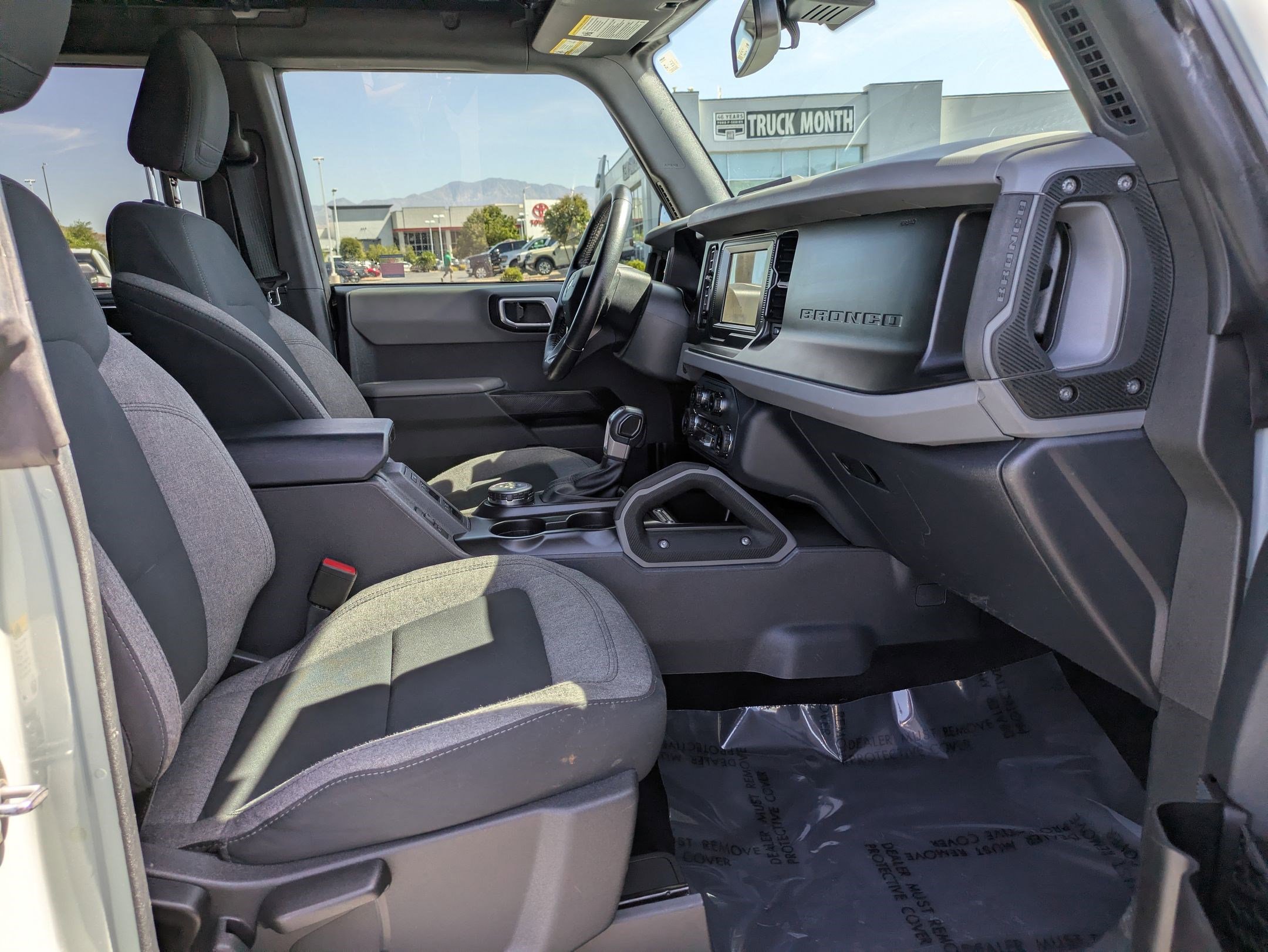 Certified 2022 Ford Bronco Big Bend w/ Sasquatch Package AWD/4WD image 32