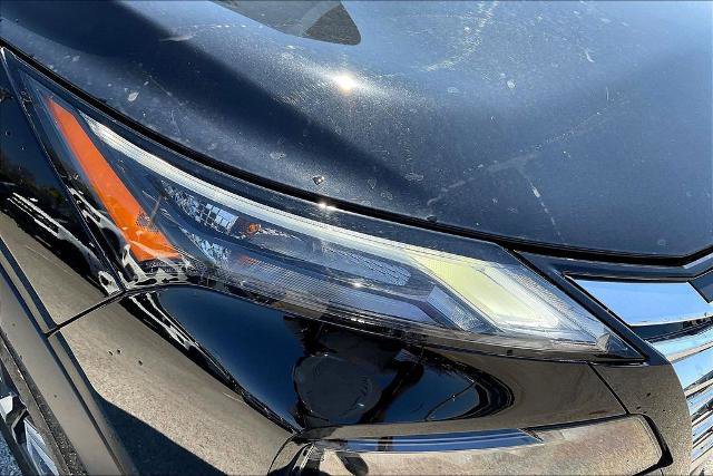 Used 2024 Nissan Rogue SL w/ SL Premium Package FWD image 33