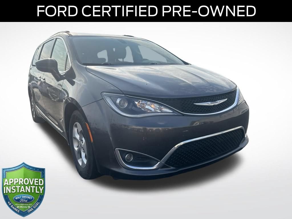 Used 2017 Chrysler Pacifica Touring-L Plus FWD image 1