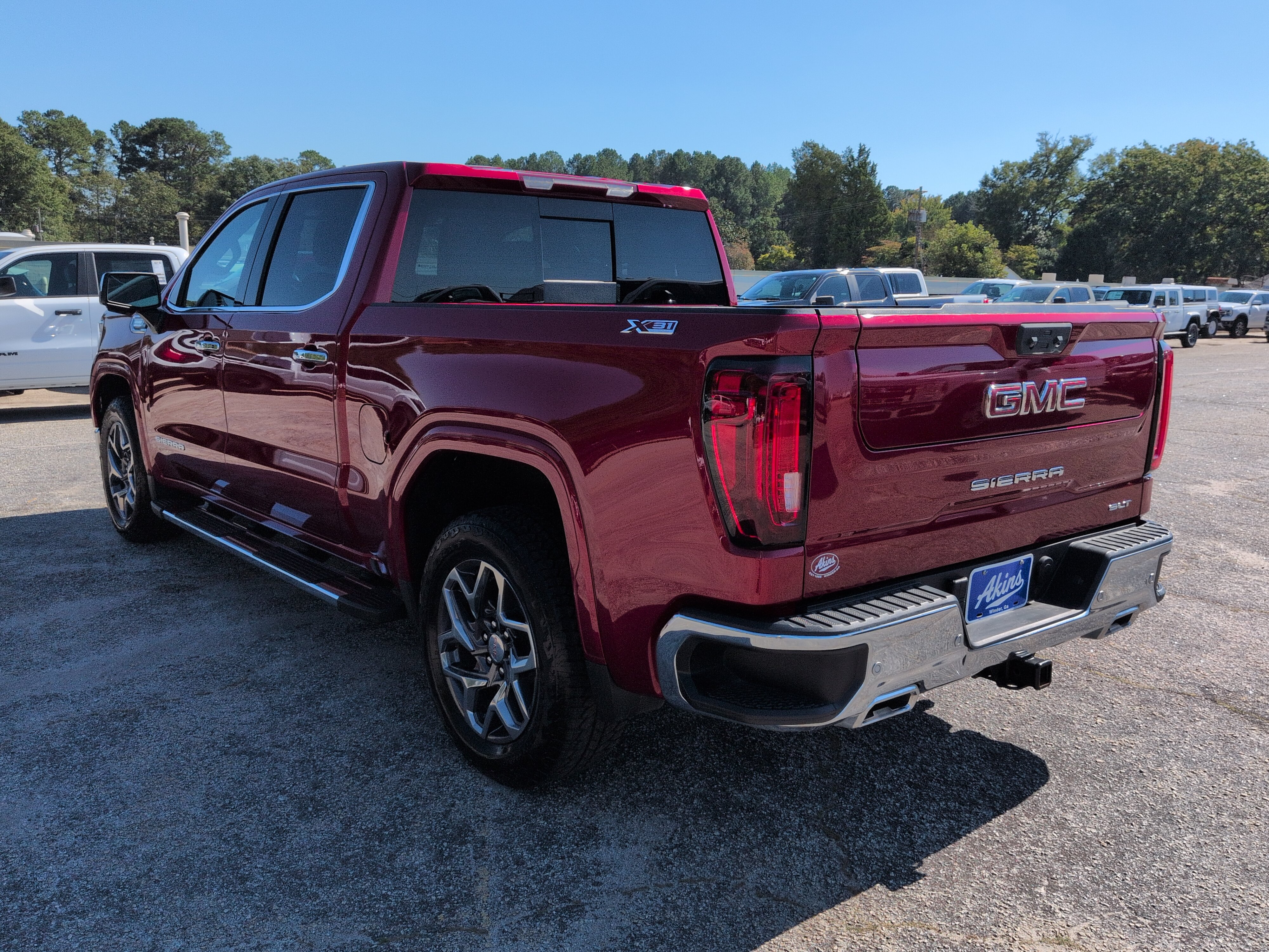 Used 2025 GMC Sierra 1500 SLT w/ SLT Premium Plus Package AWD/4WD image 5