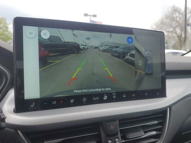 Certified 2024 Ford Escape Platinum AWD/4WD image 18