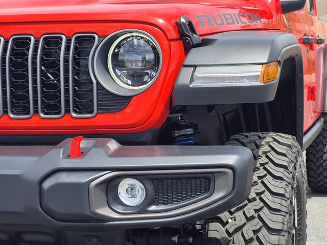 Used 2025 Jeep Gladiator Rubicon w/ Convenience Group AWD/4WD image 9