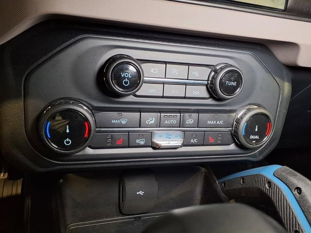 Certified 2022 Ford Bronco Wildtrak AWD/4WD image 8