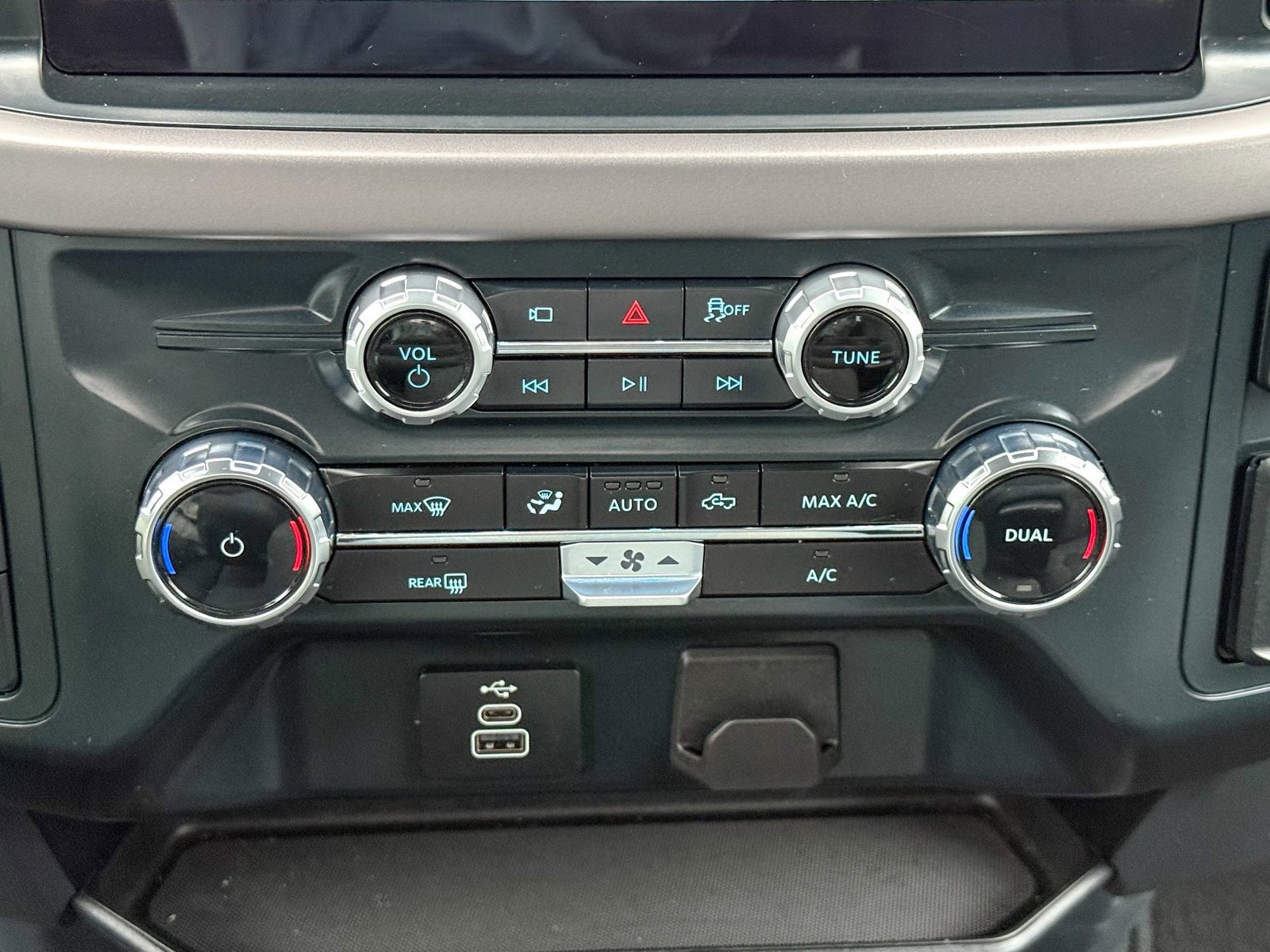 Certified 2025 Ford F150 XLT w/ Equipment Group 301A Standard image 28