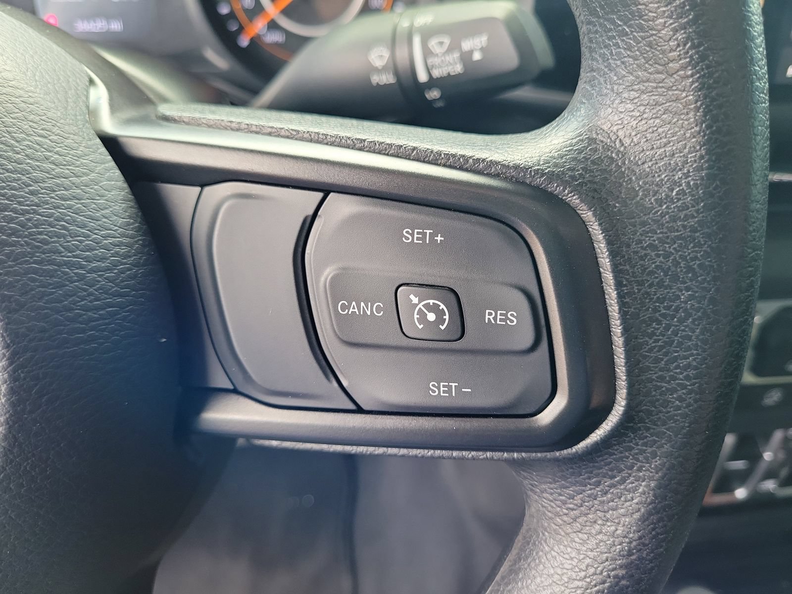 Used 2025 Jeep Gladiator Sport AWD/4WD image 17