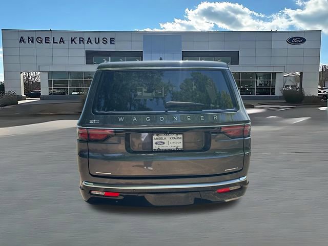 Used 2022 Jeep Wagoneer Series III w/ Premium Group I AWD/4WD image 7