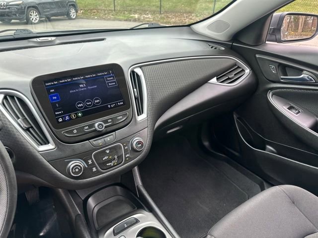 Used 2023 Chevrolet Malibu LS image 37