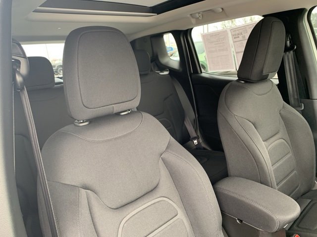 Used 2021 Jeep Renegade Latitude w/ Sun & Sound Group image 16