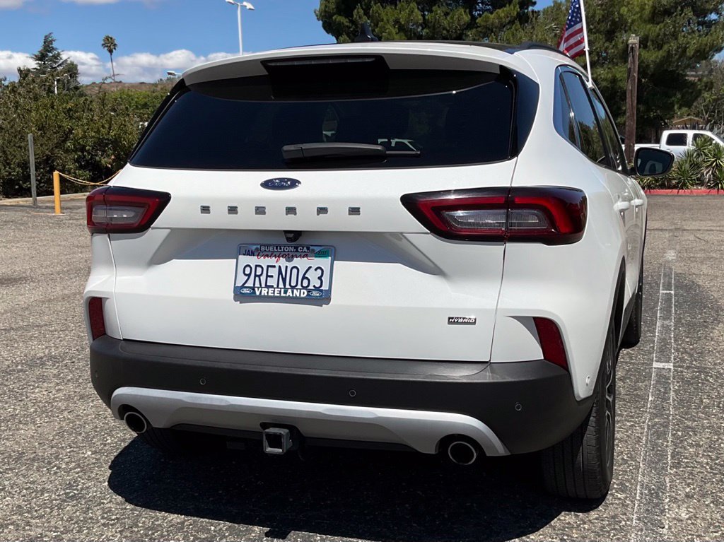 Certified 2024 Ford Escape SE w/ PHEV Premium Package FWD image 50