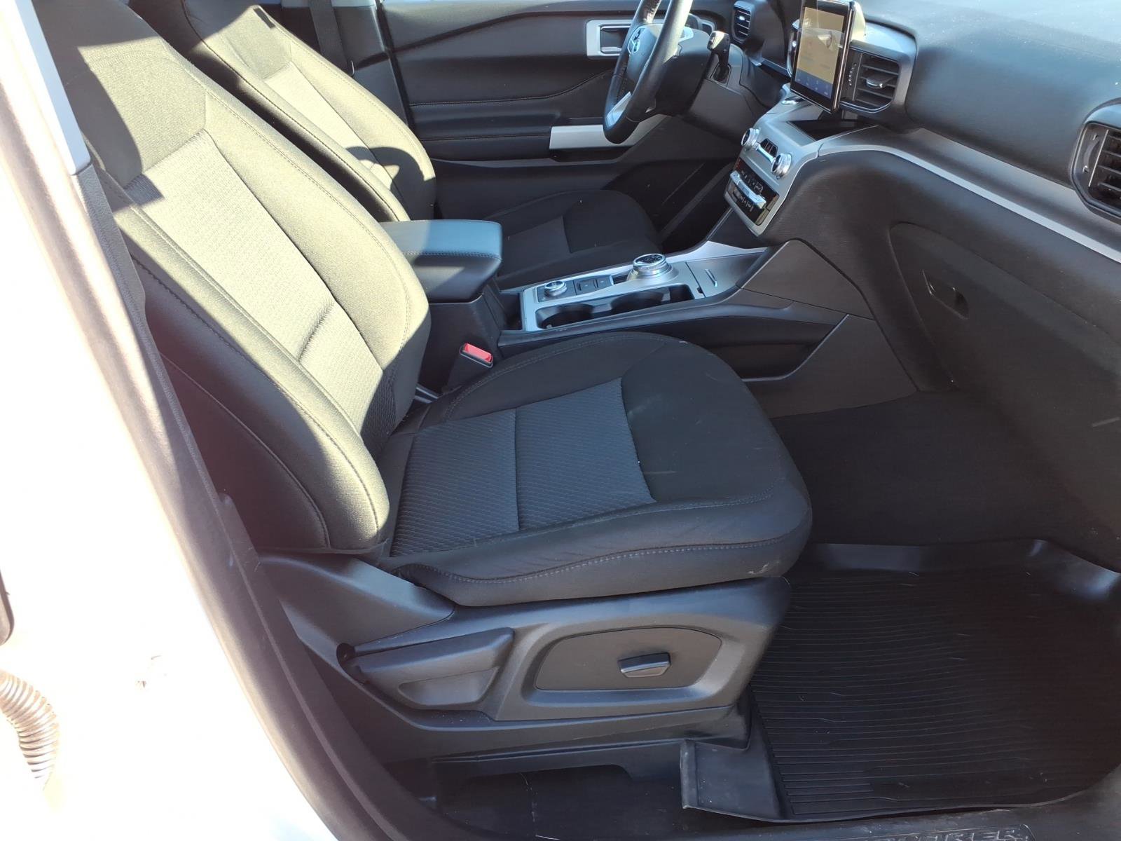 Certified 2022 Ford Explorer XLT image 8