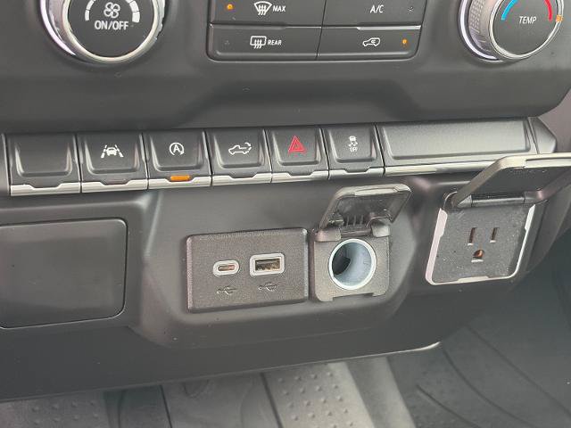 Used 2022 Chevrolet Silverado 1500 Custom AWD/4WD image 14