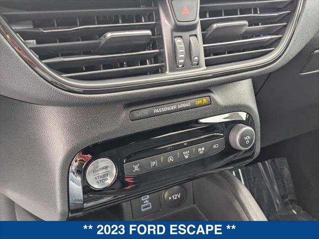 Certified 2023 Ford Escape ST-Line Elite AWD/4WD image 17
